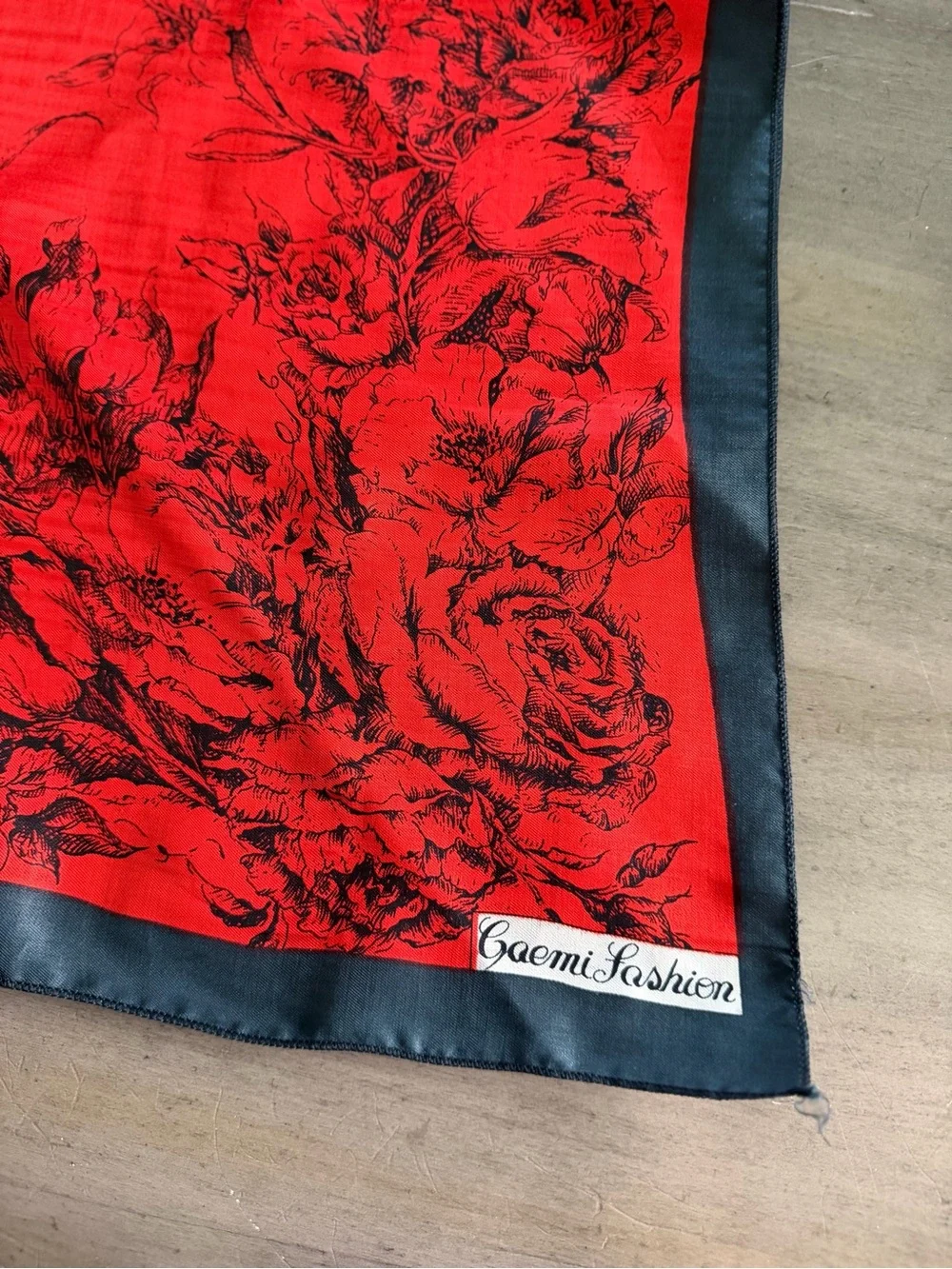 Gaemi Fashion Red Black Floral Rose Square Scarf 28” Gothic Romantic Shawl